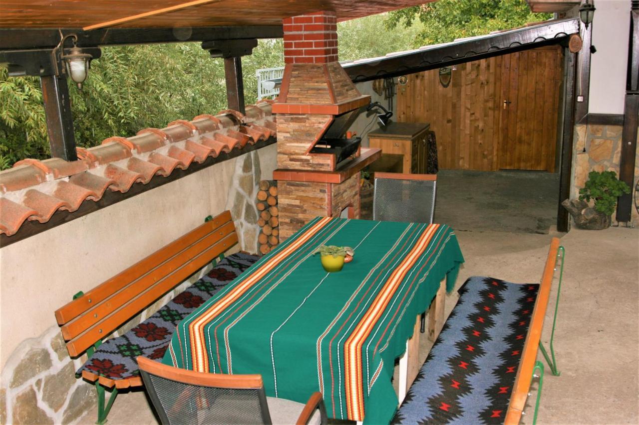 Къща Речен Шепот Hotel Kalofer Luaran gambar