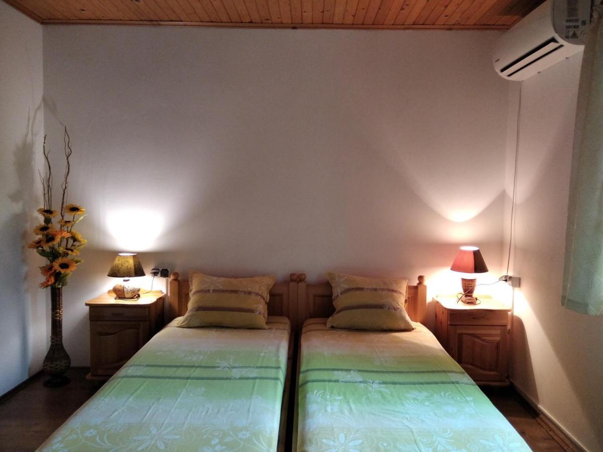 Къща Речен Шепот Hotel Kalofer Luaran gambar